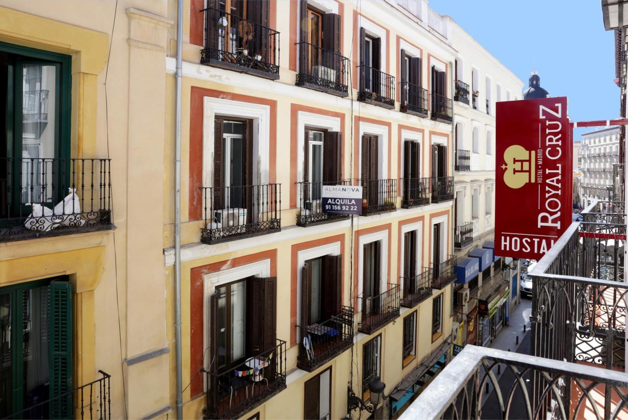Hostal Royal Cruz Madrid Exterior photo